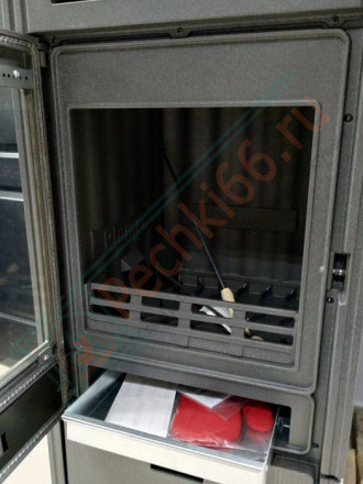 Чугунная печь-камин Laguna, коричневая (Plamen)